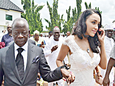 Edo State Governor, Adams Oshiomhole and his wife, Iara Fortes during the solemnization of their marriage at Iyamho in Etsako West Local Government of Edo State … yesterday.       PHOTO: GABRIEL IKHAHON